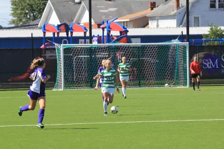 Senior Erin Simmons took a match-high six shots.