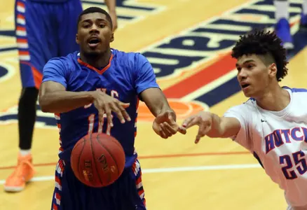 Thompson averaged 9.6 points and 8.9 rebounds in one season at Georgia Highlands College.