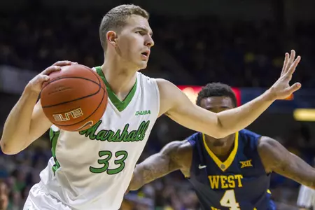 Sophomore point guard Jon Elmore has scored 20+ points in back-to-back games.