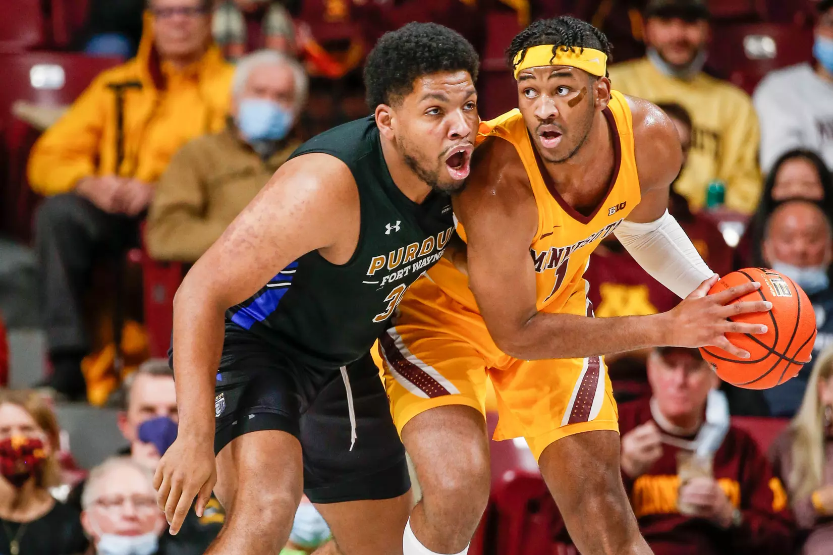 Cameron Benford (34), Jarred Godfrey (1)
NCAA Basketball: Purdue Fort Wayne v Minnesota
©2021 Bruce Kluckhohn