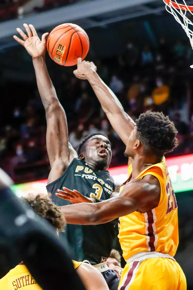 Ra Kpedi (3), Danny Ogele (22)
NCAA Basketball: Purdue Fort Wayne v Minnesota
©2021 Bruce Kluckhohn