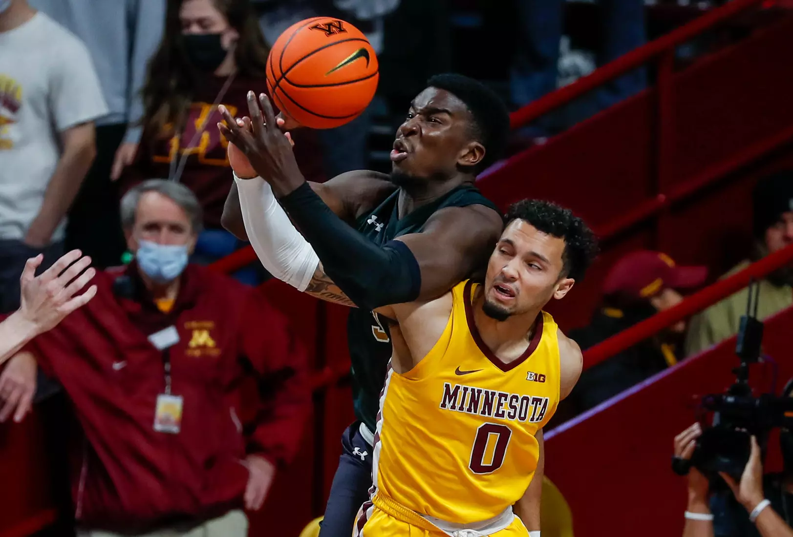 Ra Kpedi (3), Payton Willis (0)
NCAA Basketball: Purdue Fort Wayne v Minnesota
©2021 Bruce Kluckhohn