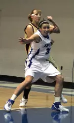 'Dons Drop Heartbreaker to Hoosiers Image