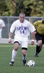 Men's Soccer Falls on Senior Day Image