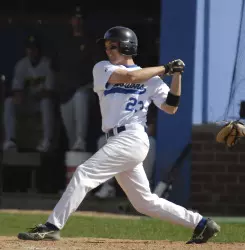 Mastodons Fall in Twinbill to Bison Image