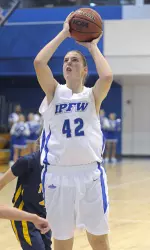Ivanova Leads IPFW to Second Straight Win Image