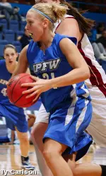 Late Free Throws Drop 'Dons from Tournament Image