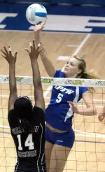 Mastodons Rally Late in Win Over Broncos Image