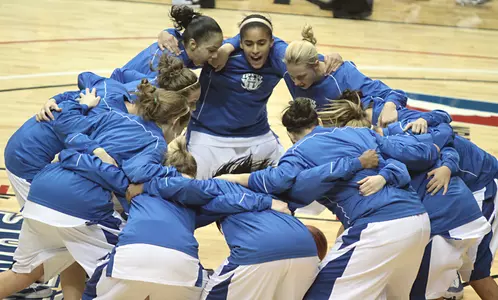 WBB Group Picture vs Oakland