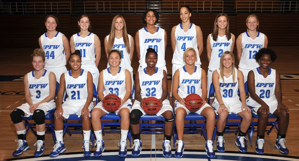 2010-11 WBB Team Picture