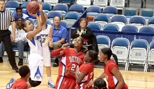 Kayla Drake vs Detroit