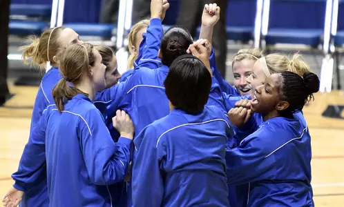 WBB Team Huddle SUU