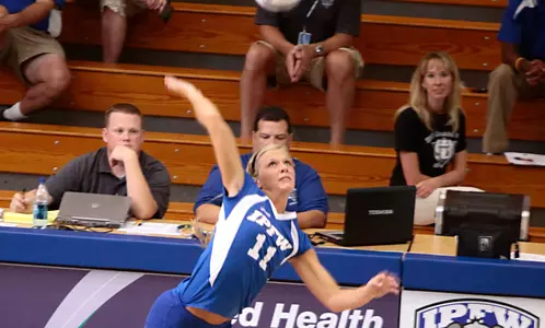 Haley Emenhiser vs Milwaukee