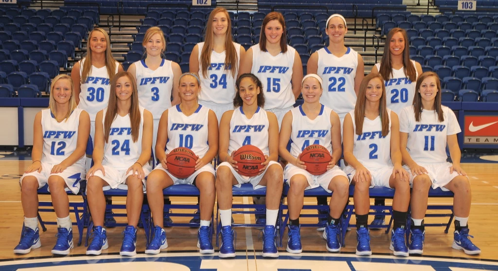 2011-12 Women's Baskeball Team Pic
