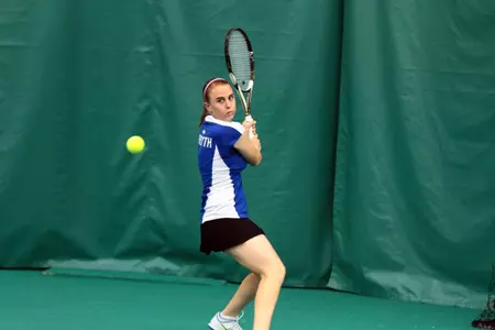 Women's Tennis Drops 6-1 Match to Evansville Image