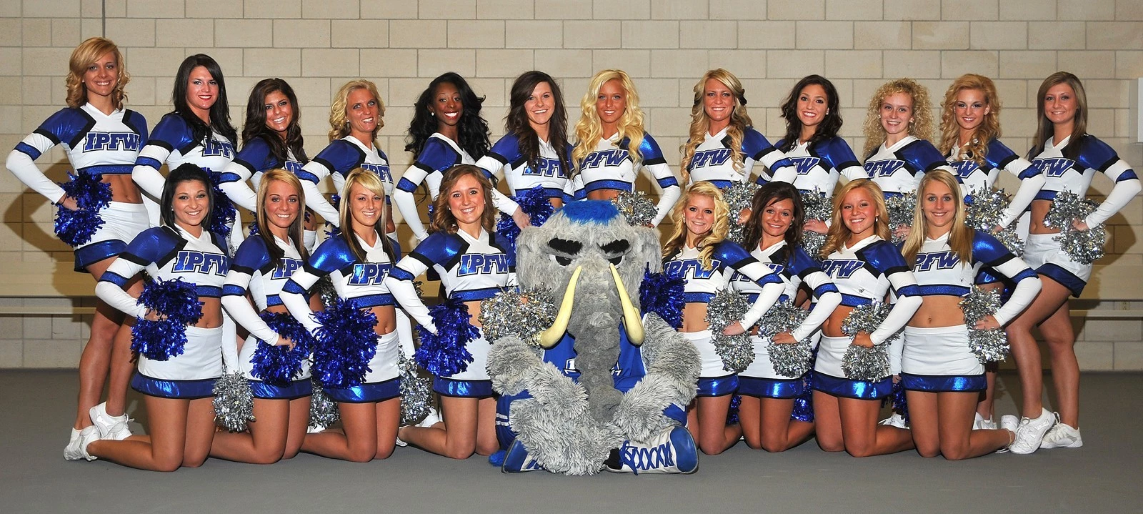 2012 Cheerleading Team Picture