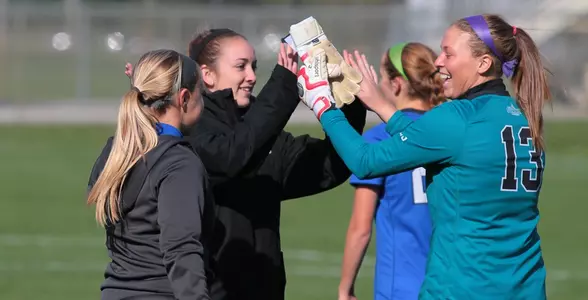 10272013_lucascarter_wsoc_uno_seniorday