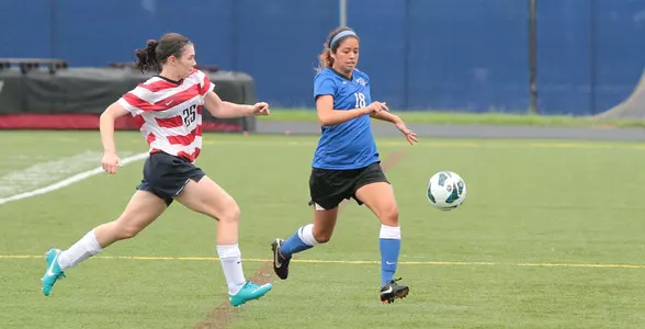081213_lc_wsoc_at_detroit_mercy_0190_Maya_Reyes.jpg