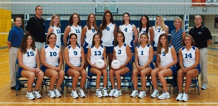 2003 Women's Volleyball Team