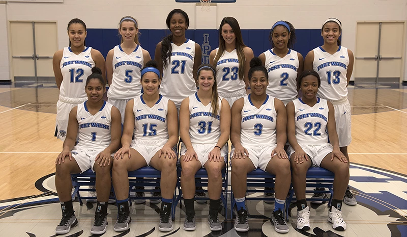 2016-17 WBB Team