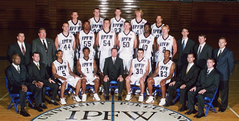 2003-04 Men's Basketball Team