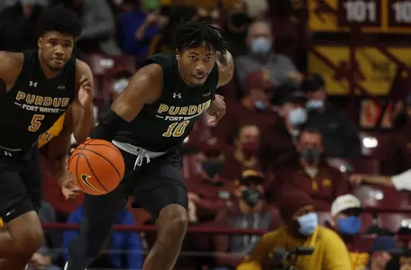 JoJo Peterson (10)NCAA Basketball: Purdue Fort Wayne v Minnesota©2021 Bruce Kluckhohn#612-929-6010bruce@brucekphoto.com