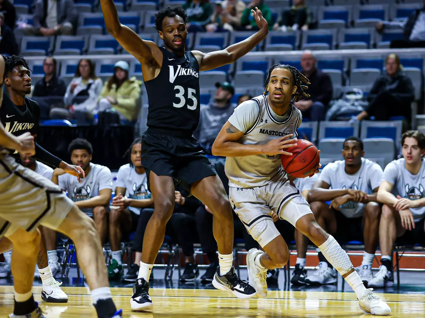 Mastodons vs. Cleveland State