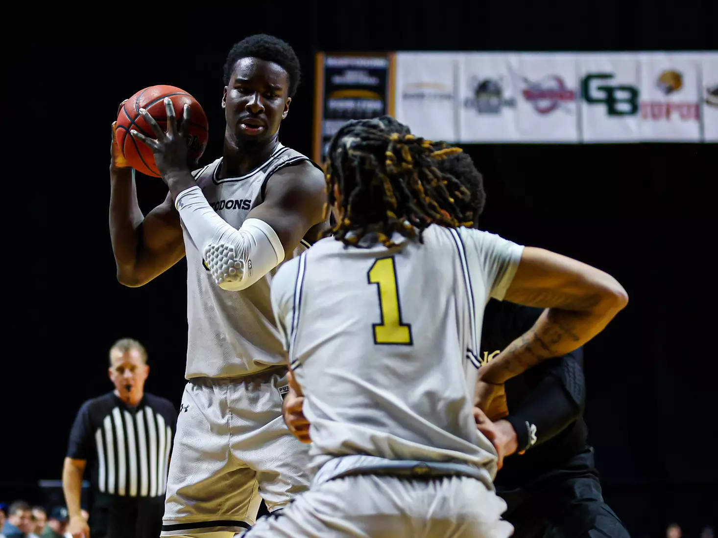 Mastodons vs. Cleveland State