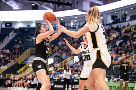 Amellia Bromenschenkel