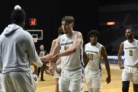 Mastodons vs. Andrews