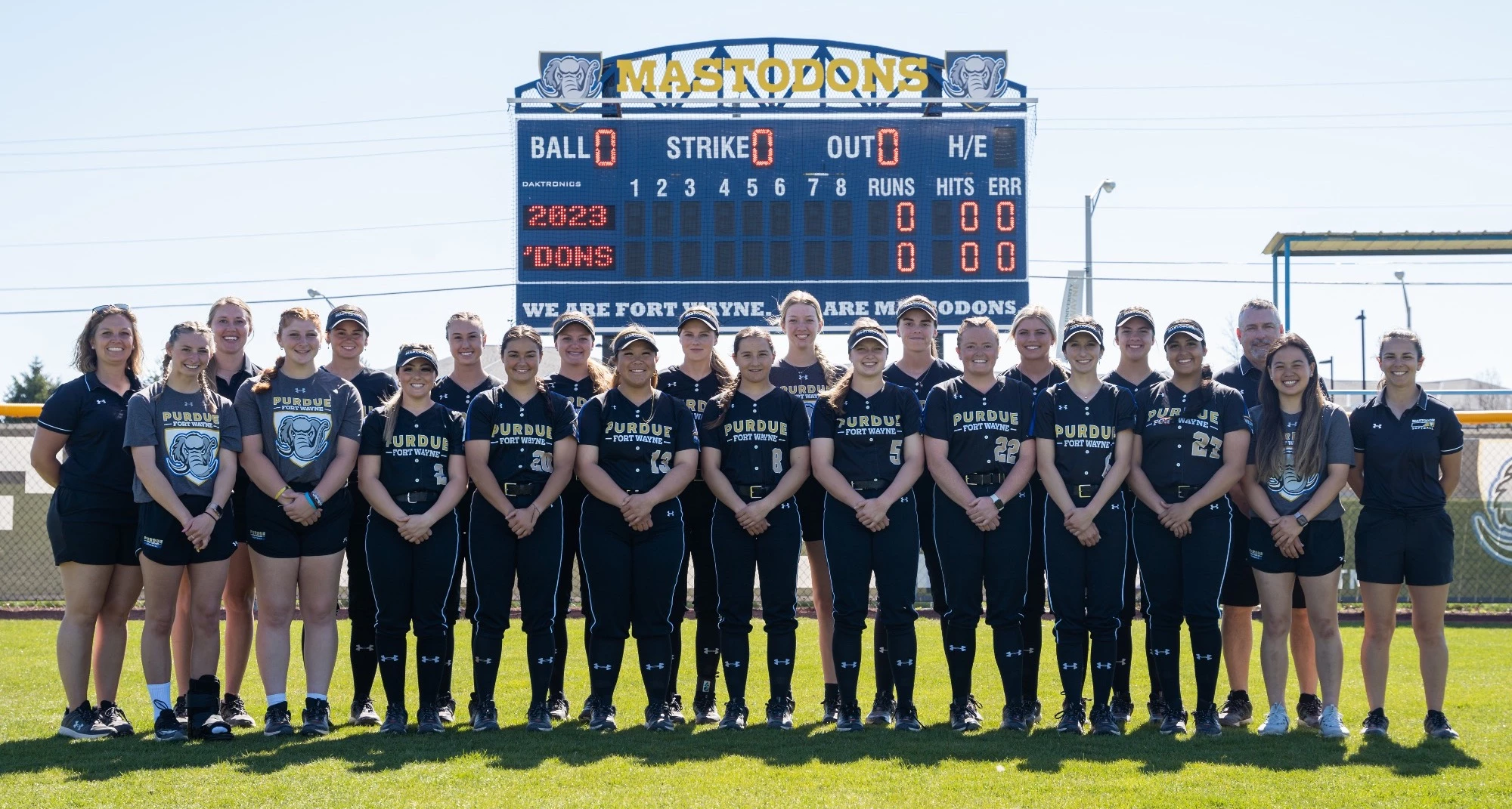 2023 Softball Team Photo