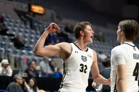 14 3-Pointers Help ‘Dons Top IU Indy Image