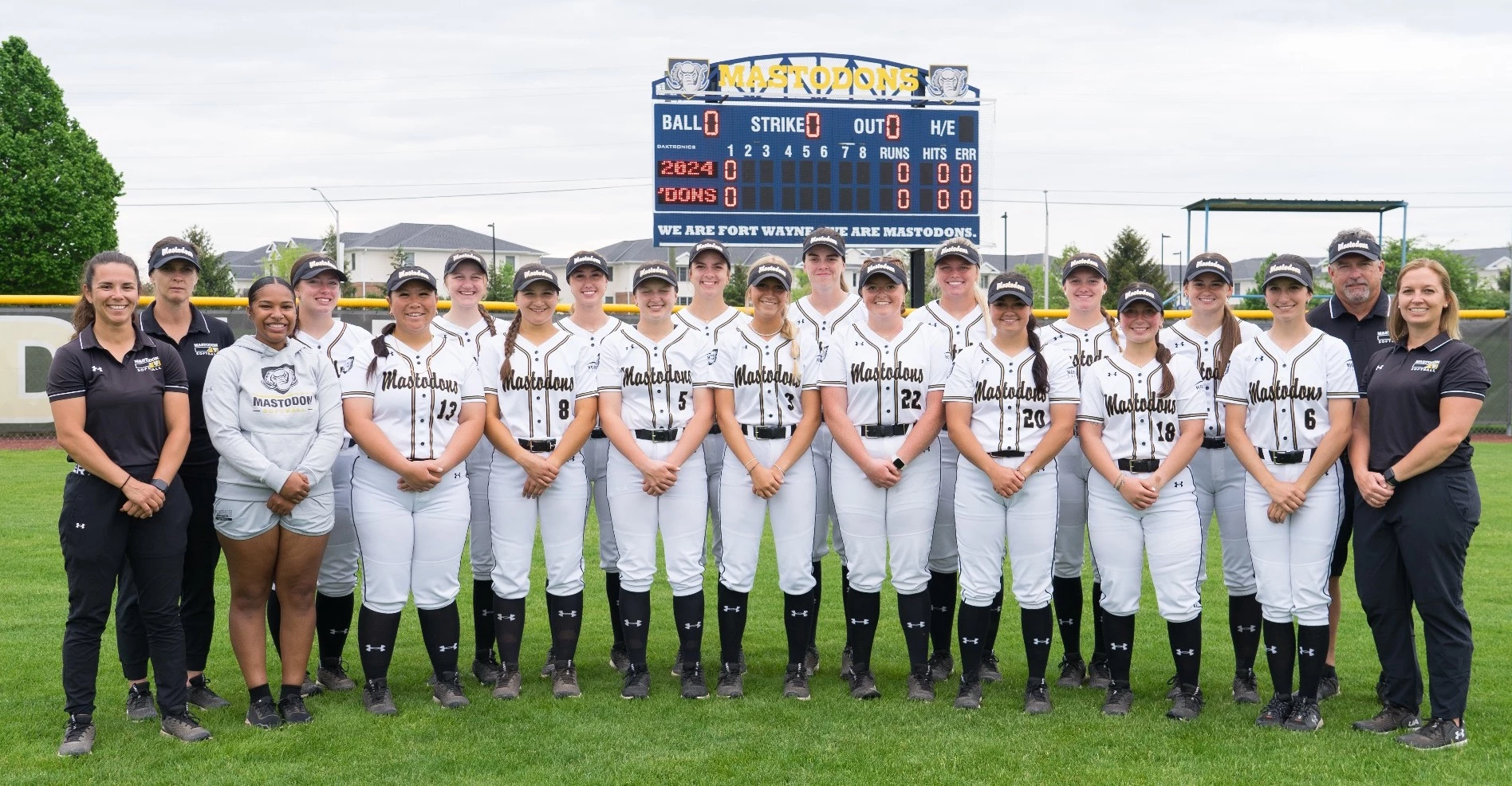 2024 Softball Team Picture