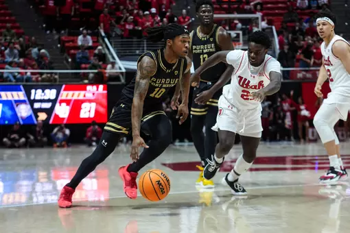 Hadnot Scores 20 in Setback at Utah