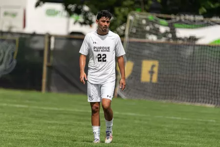 Max Aquino