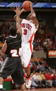 Cyclones Rally To Defeat Colorado, 55-53
