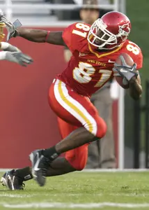 No. 7 Texas Beats Iowa State, 37-14