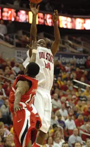 Cyclones Upend Huskers, 71-62