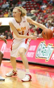 ISU to Face Huskies in Minneapolis