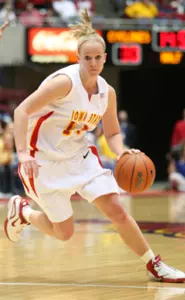 Seniors Spark Cyclones to Win over NU