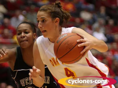 Cyclones Fall, 69-61, at Minnesota
