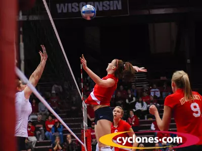 Volleyball Wraps Up Spring With Strong Showing