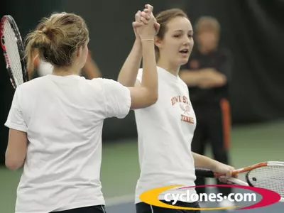 Tennis Opens Up Strong at Gopher Invite