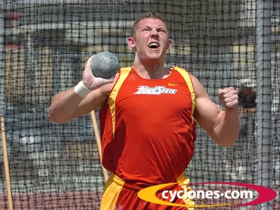 Hampton, Brouillette Victorious in the Weight Throw