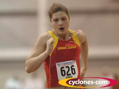 Cyclones Shine under Arkansas Lights