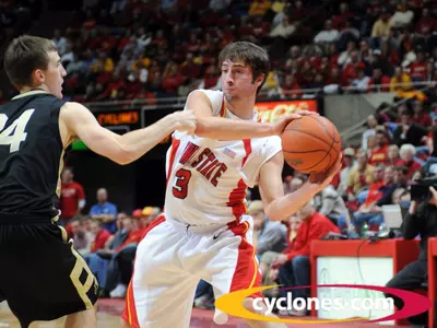 Iowa State Heats Up To Defeat Colorado, 57-41