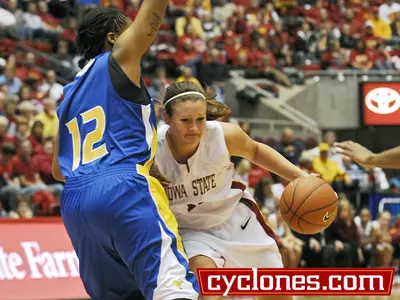 Cyclones Cruise to 89-39 Win over Niagara
