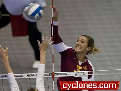 No. 3 Texas Ends ISU's Magical Season, 3-1