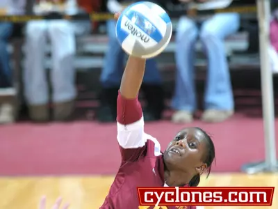 Henson?s 25 Kills Lead ISU Past Northern Iowa