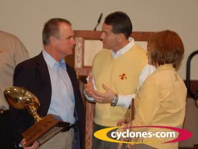 Cooper, Chizik Lead Clinic